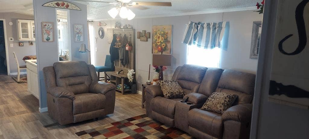 Nice room mobile home in concord.