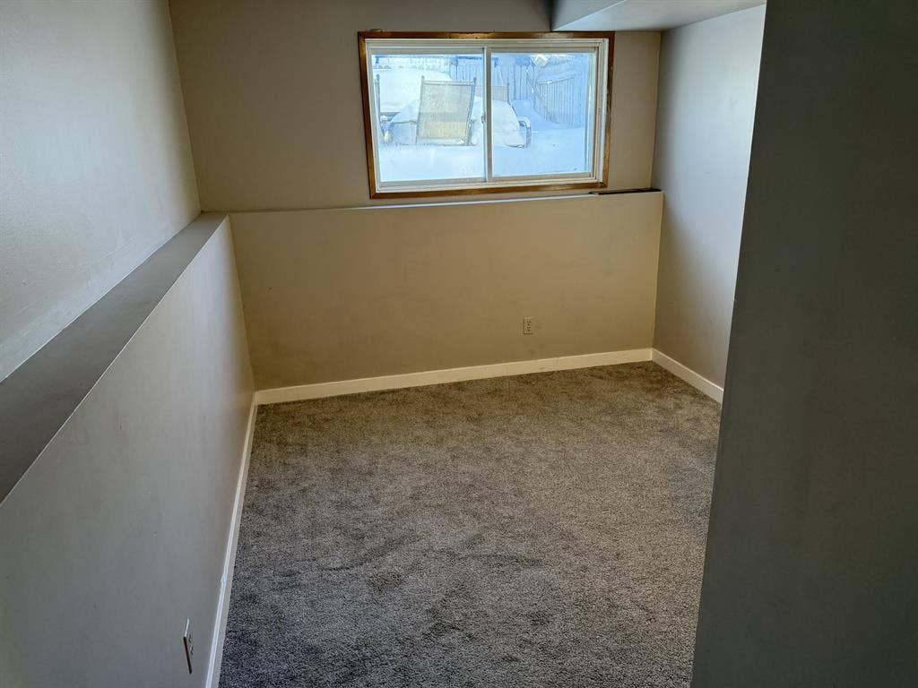 3 bedroom basement suite for rent