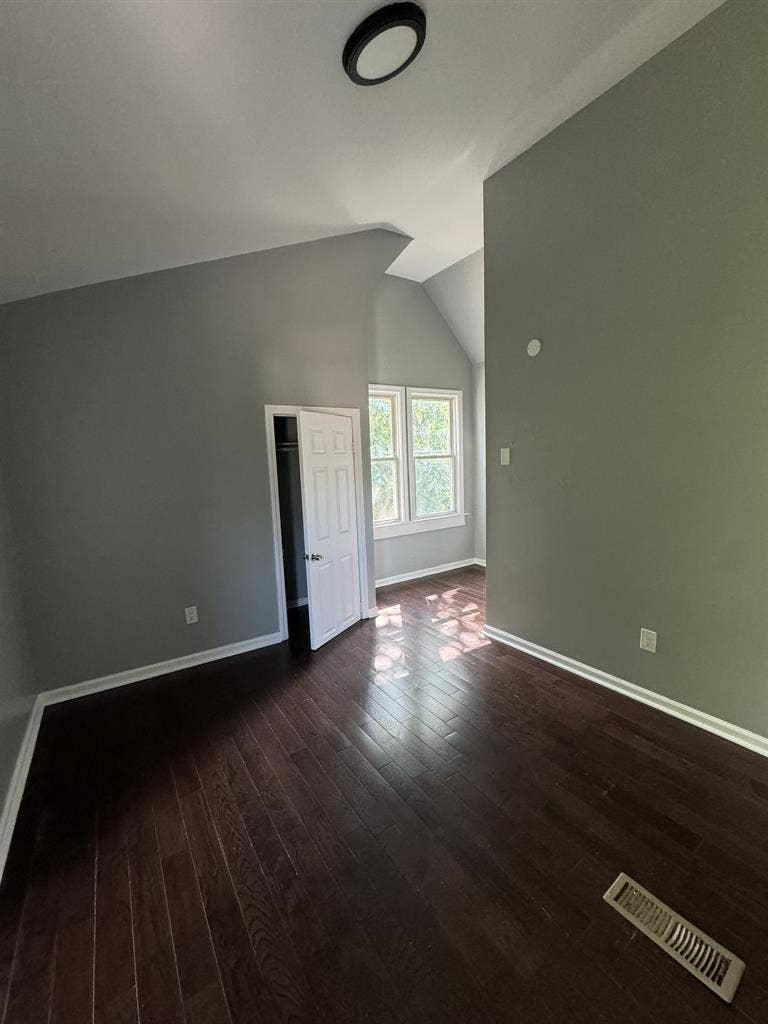 1 bedroom available