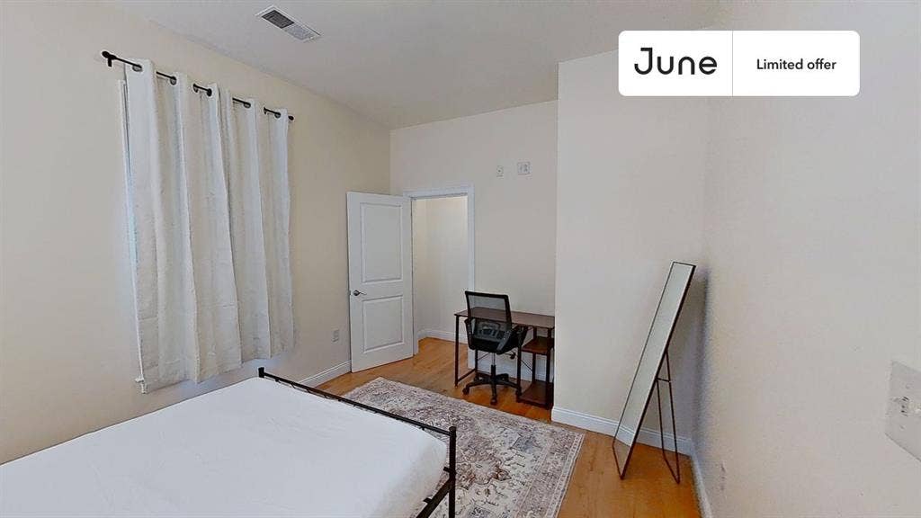 3 BR in Boston