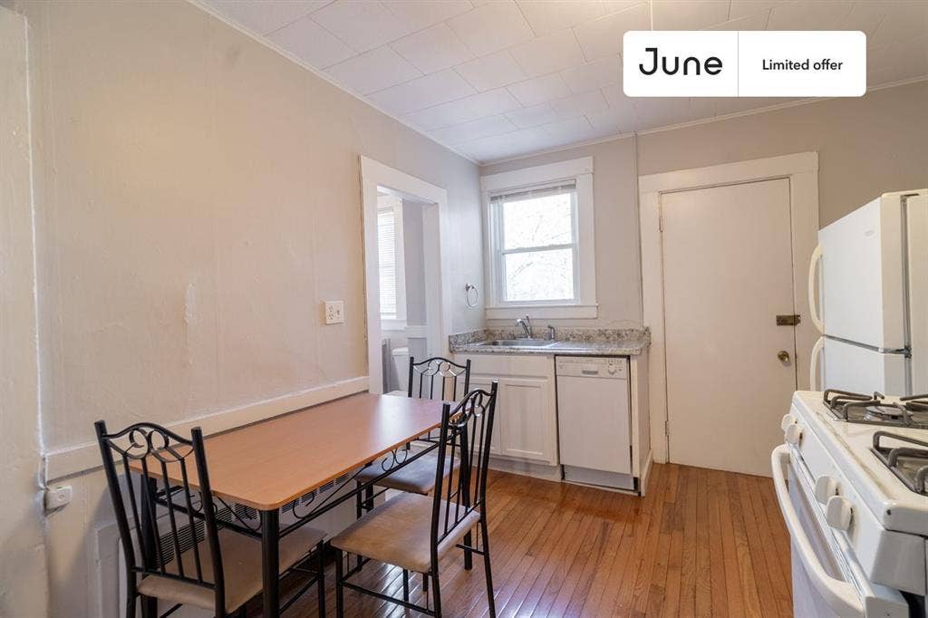 4 BR in Boston