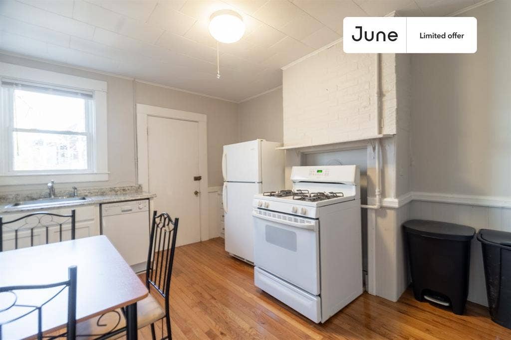 4 BR in Boston