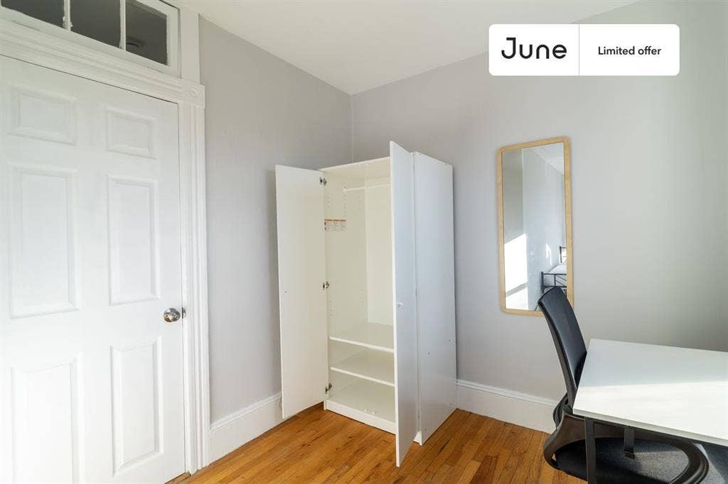 4 BR in Boston