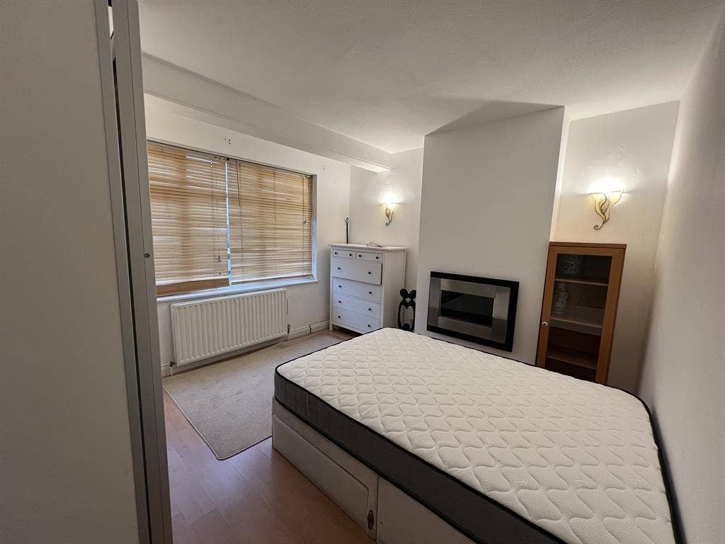 Double Room in New Barnet!