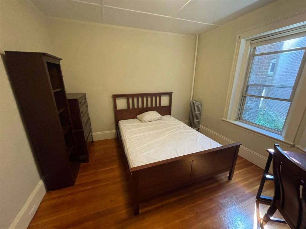 Room in Brookline (Washington Sq)