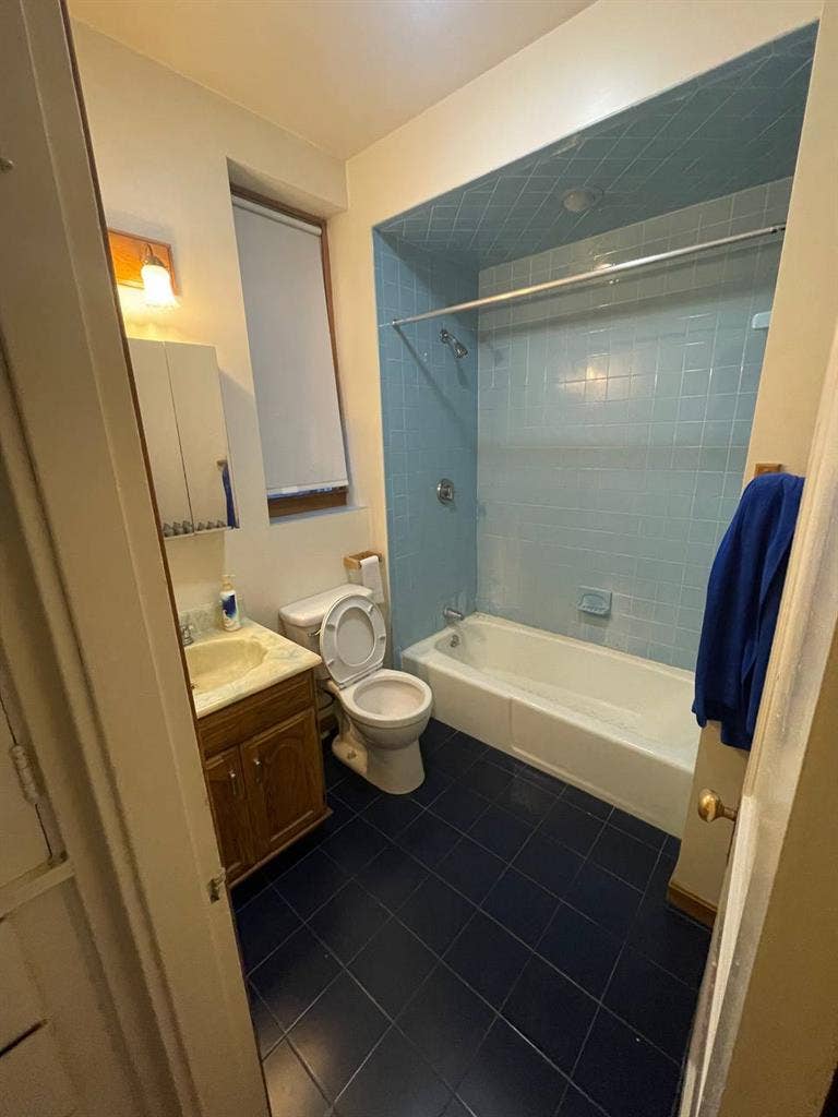 Room in Brookline (Washington Sq)