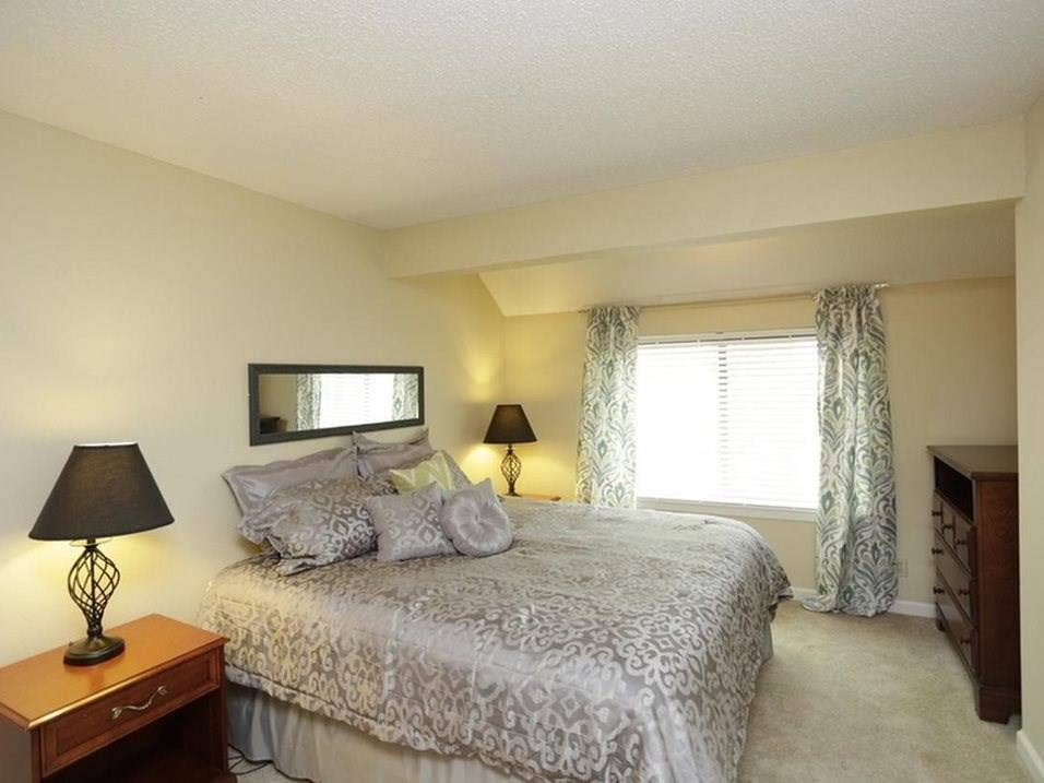 Furnished Fully renovated bedroom