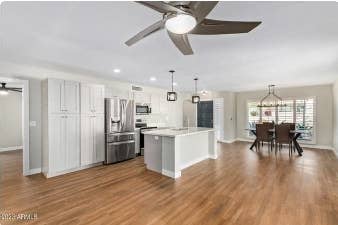 Looking for a female Roommate