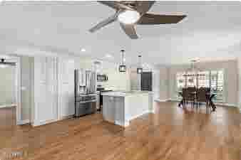 Looking for a female Roommate