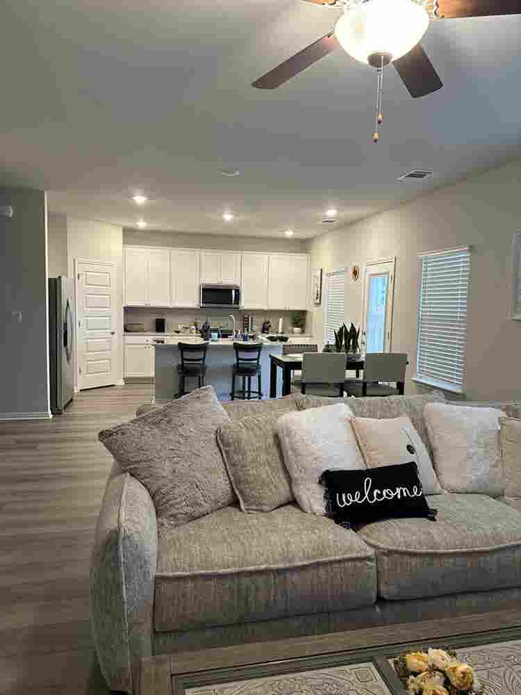 Room available now