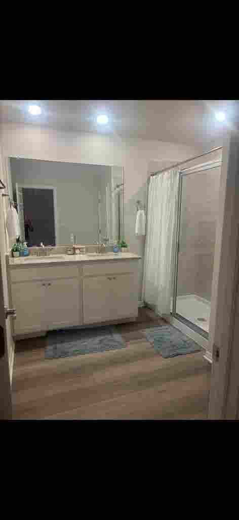 master bed, private bath