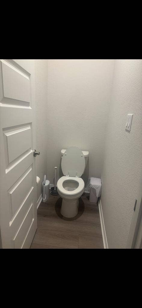 master bed, private bath