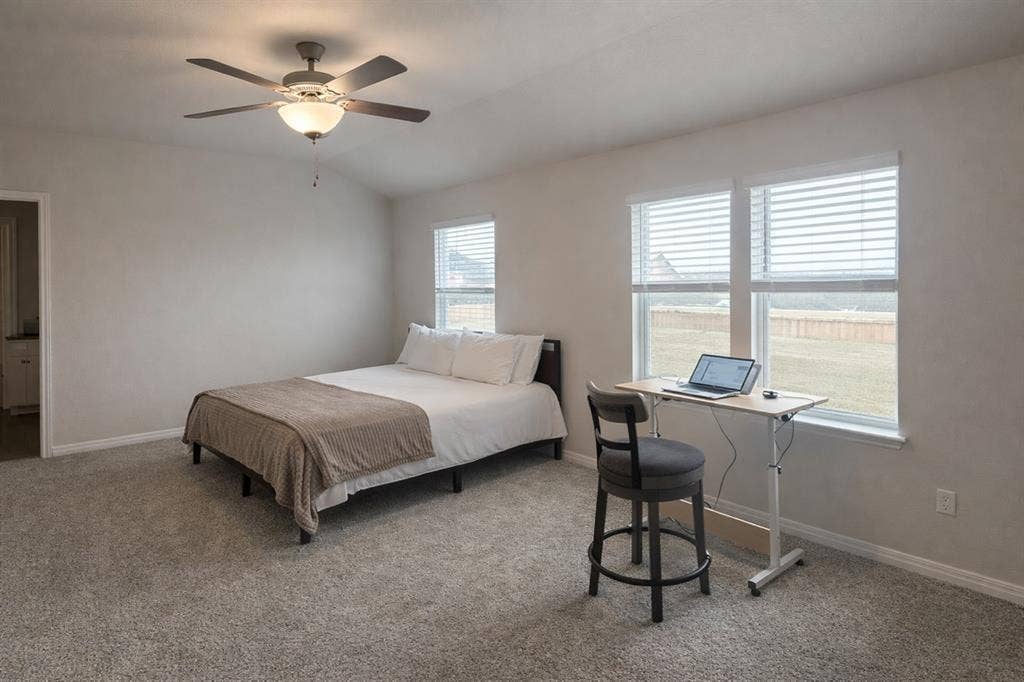 Furnished room private bath