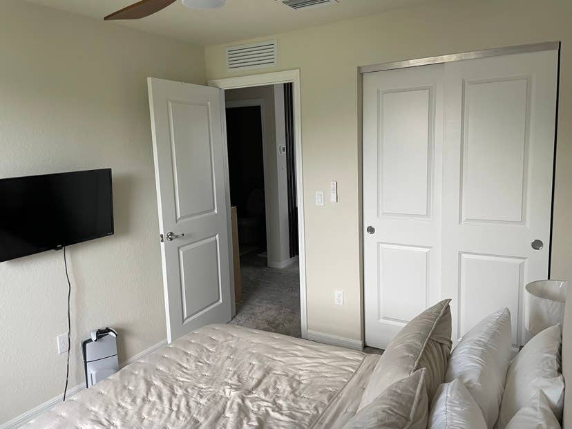 Clean and Quiet Room for one