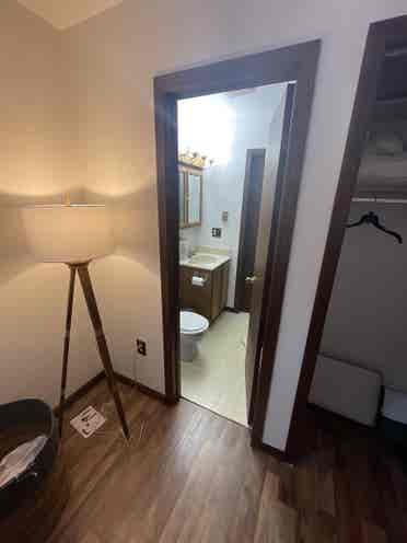 Jim Thorpe, Room available