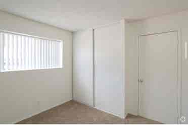 2 rooms available!