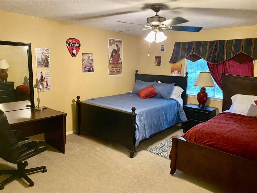 Private Room in Sugar Land Area