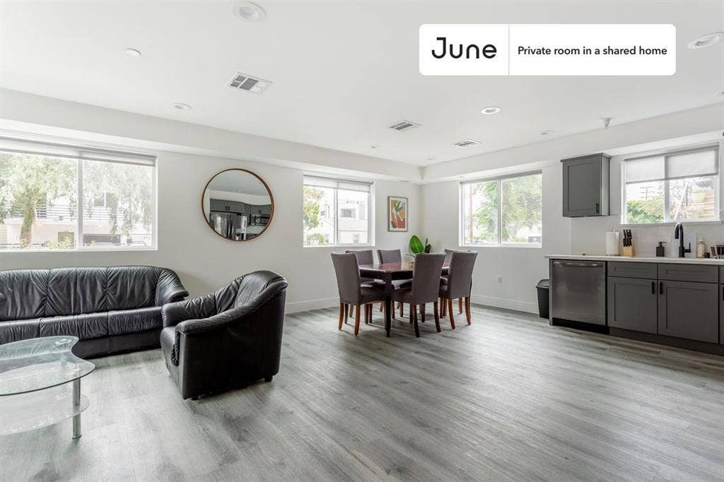 4 BR in Los Angeles