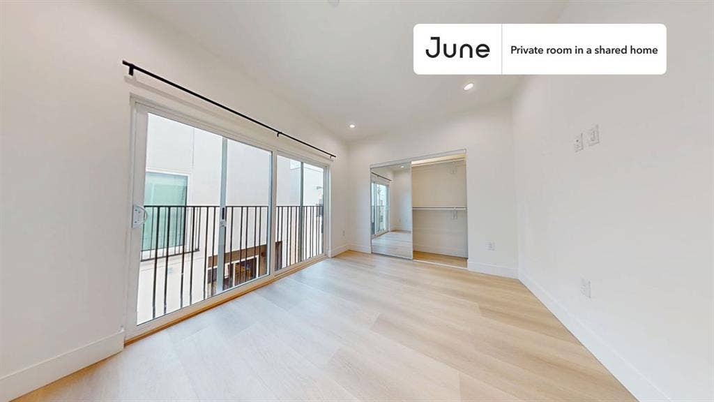 5 BR in Los Angeles