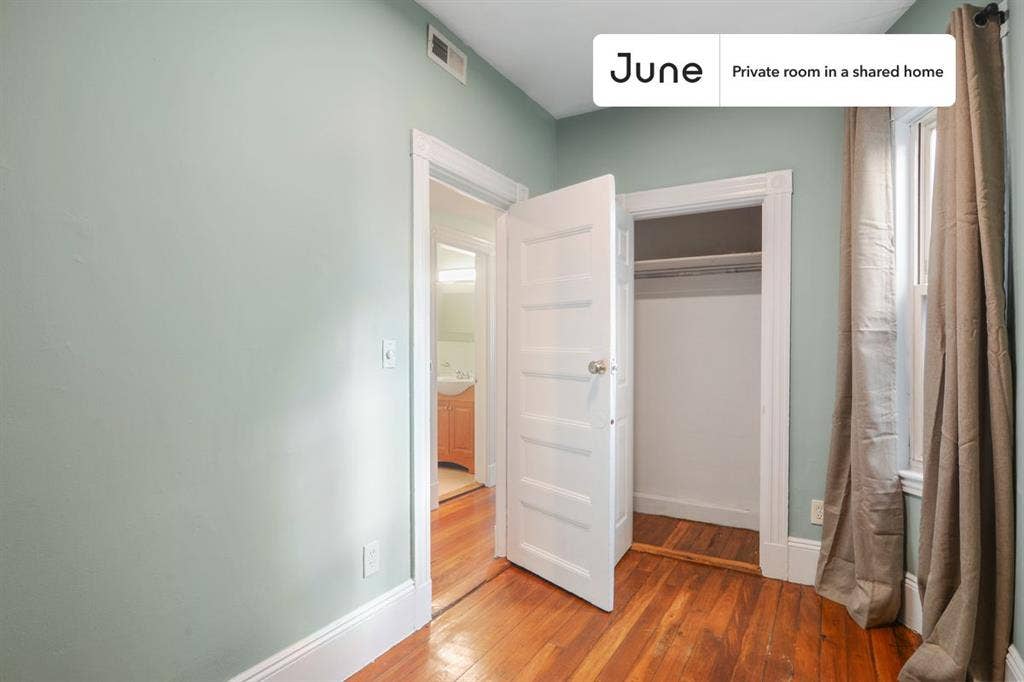 4 BR in Boston