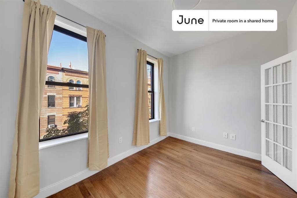 4 BR in New York City