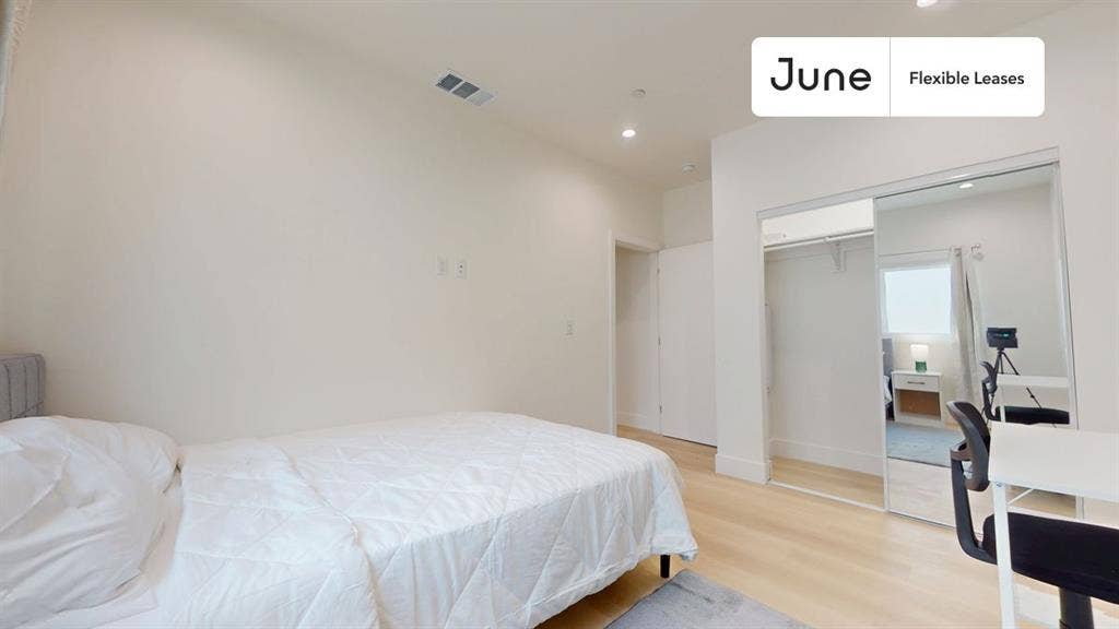 5 BR in Los Angeles