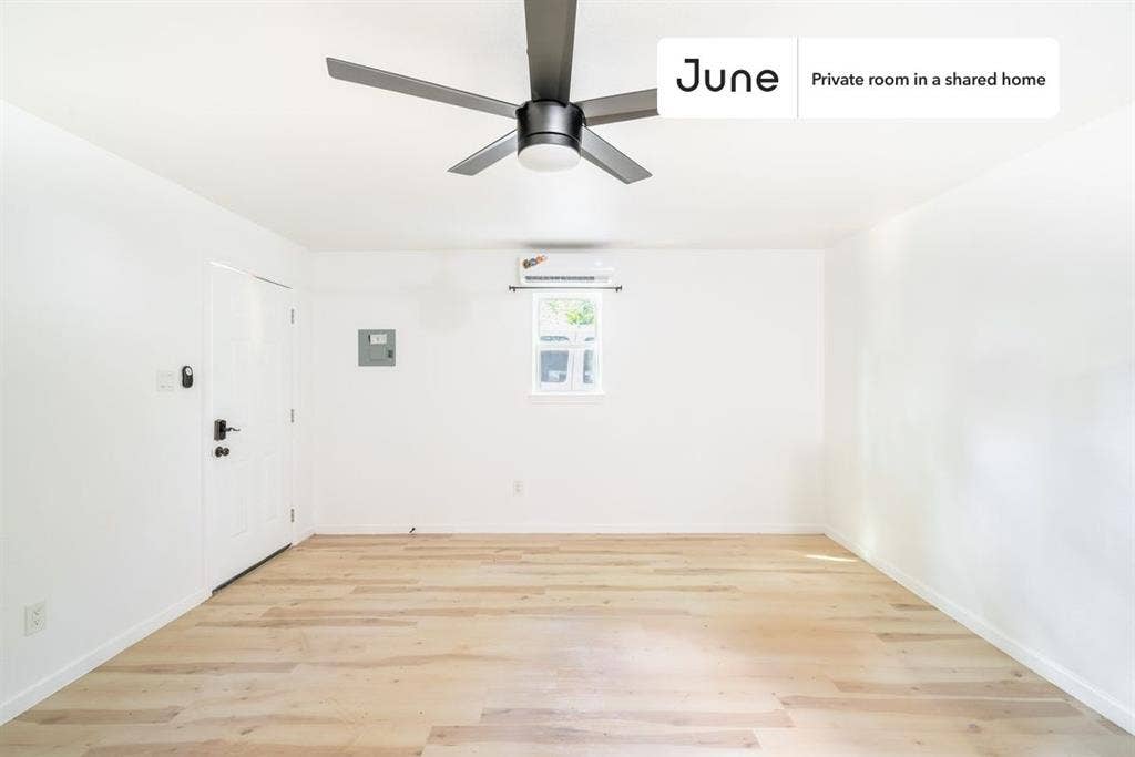 6 BR in New York City