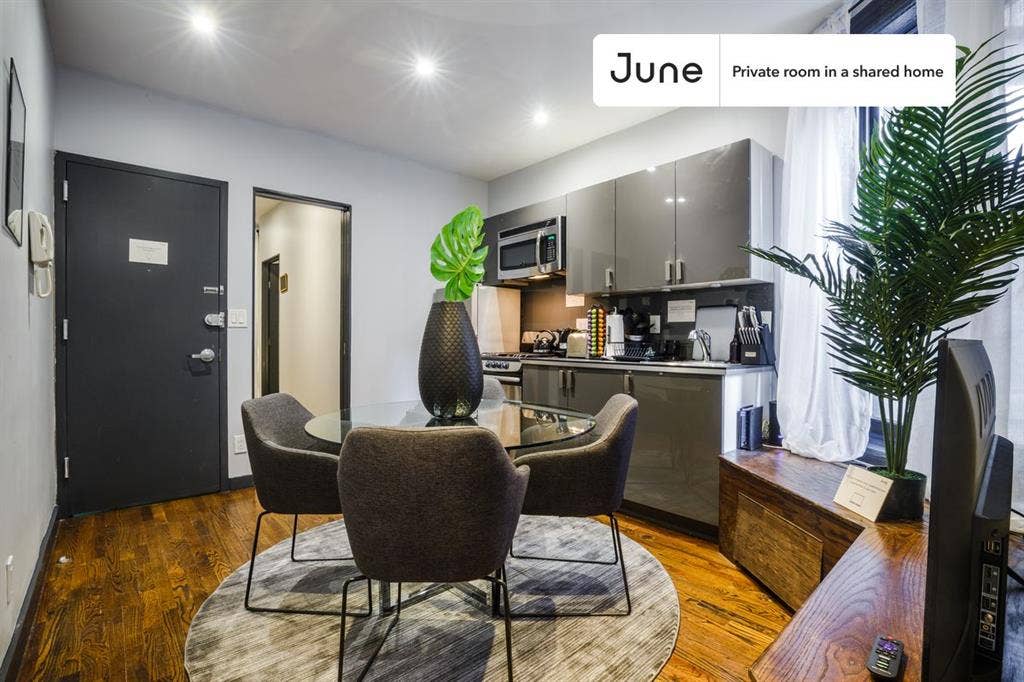 4 BR in New York City