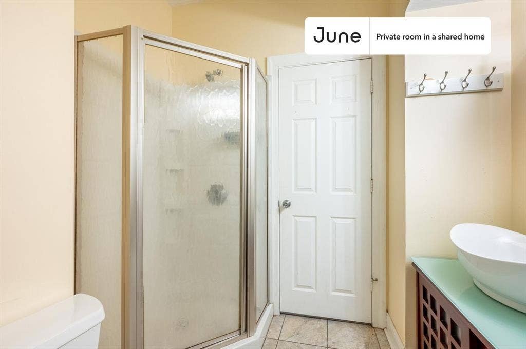 3 BR in Chicago