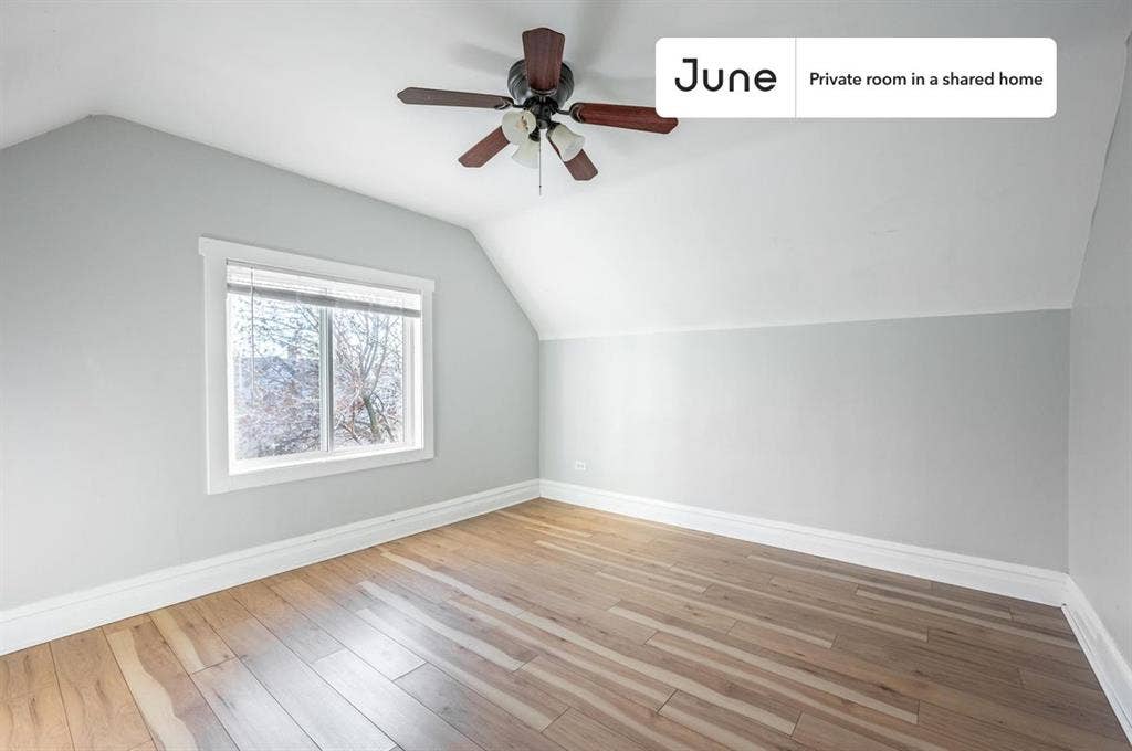 3 BR in Chicago