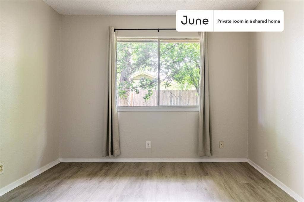 3 BR in Austin