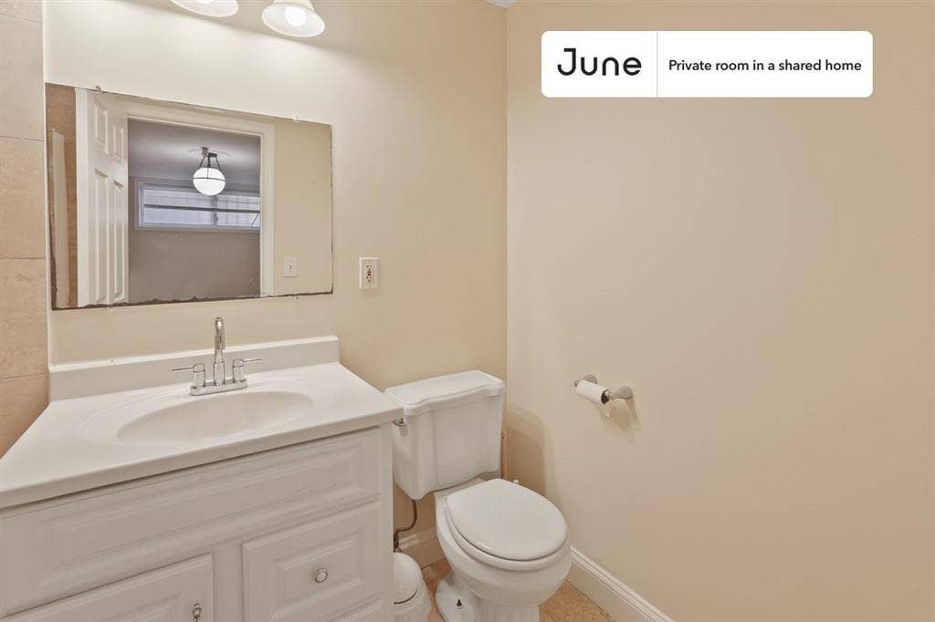 2 BR in Washington DC