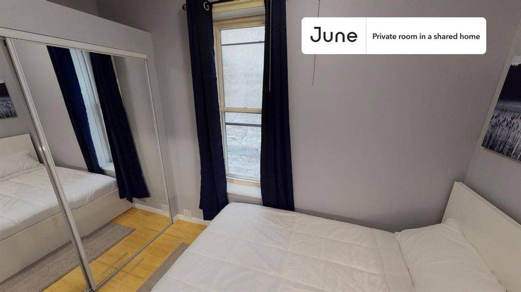 2 BR in Chicago
