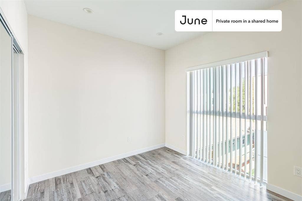 5 BR in Los Angeles