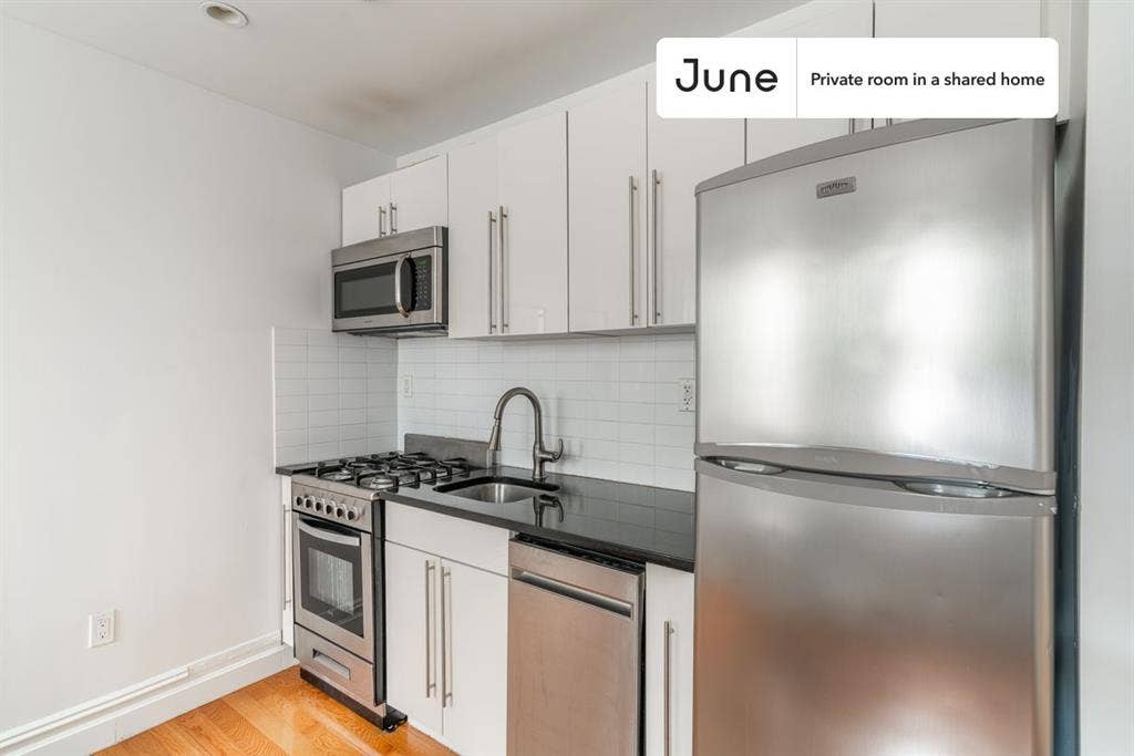 2 BR in New York City