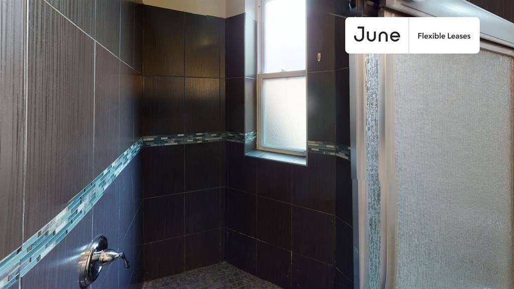 3 BR in Chicago