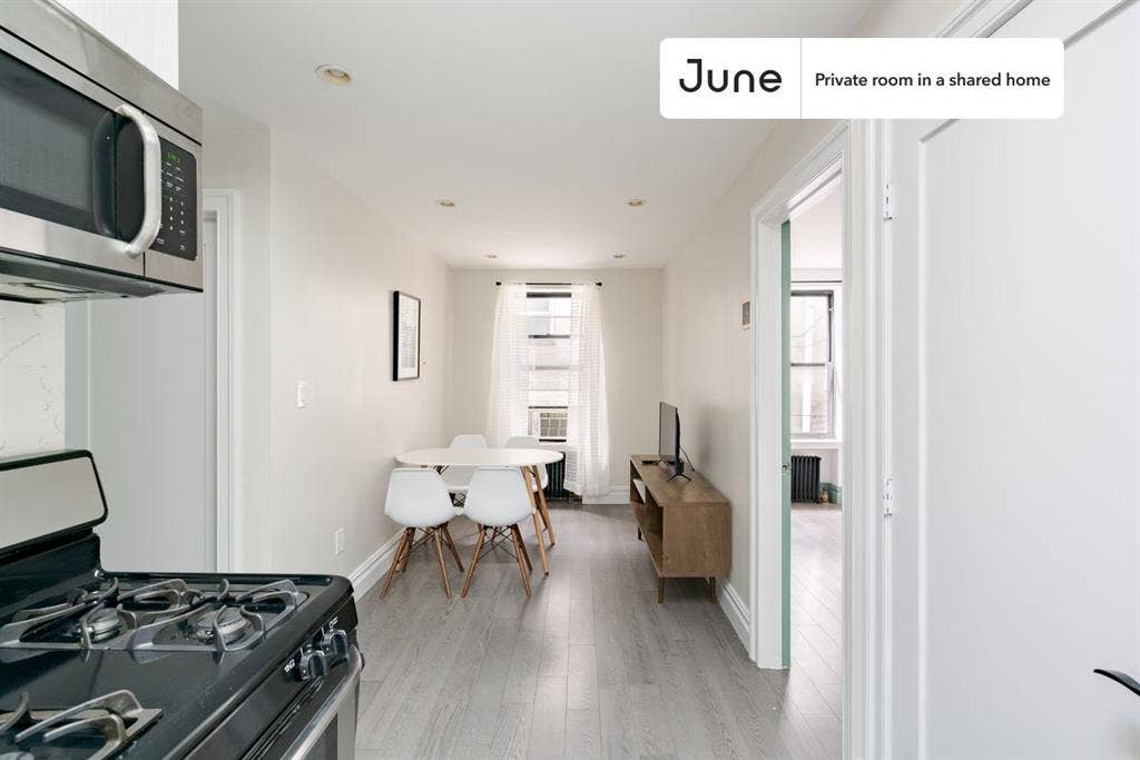 2 BR in New York City