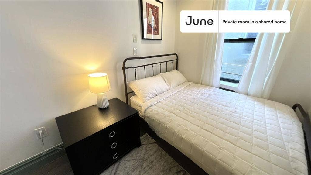 2 BR in New York City