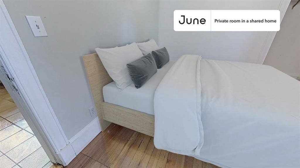 6 BR in Boston