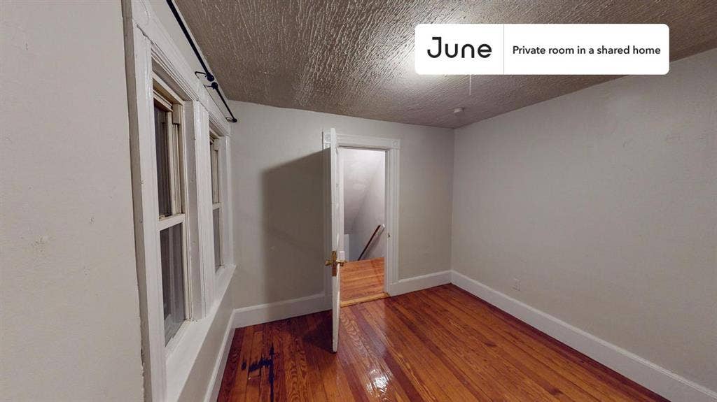 6 BR in Boston