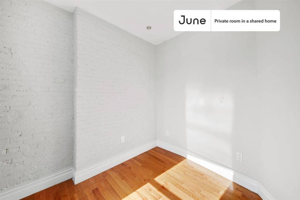 2 BR in New York City