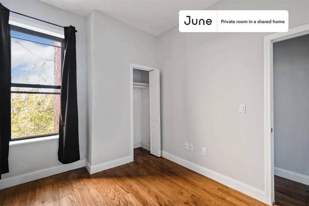 4 BR in New York City
