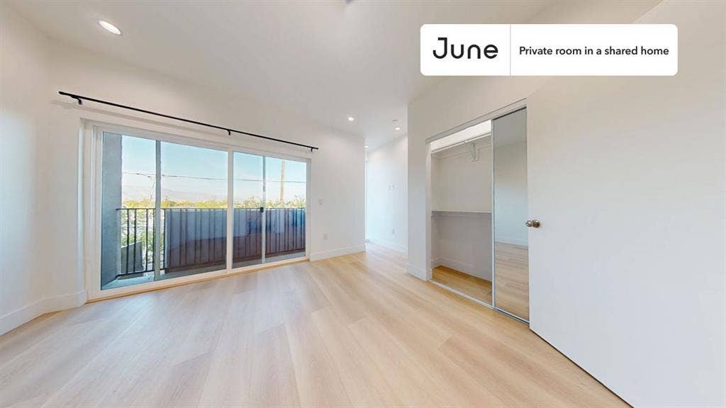 5 BR in Los Angeles