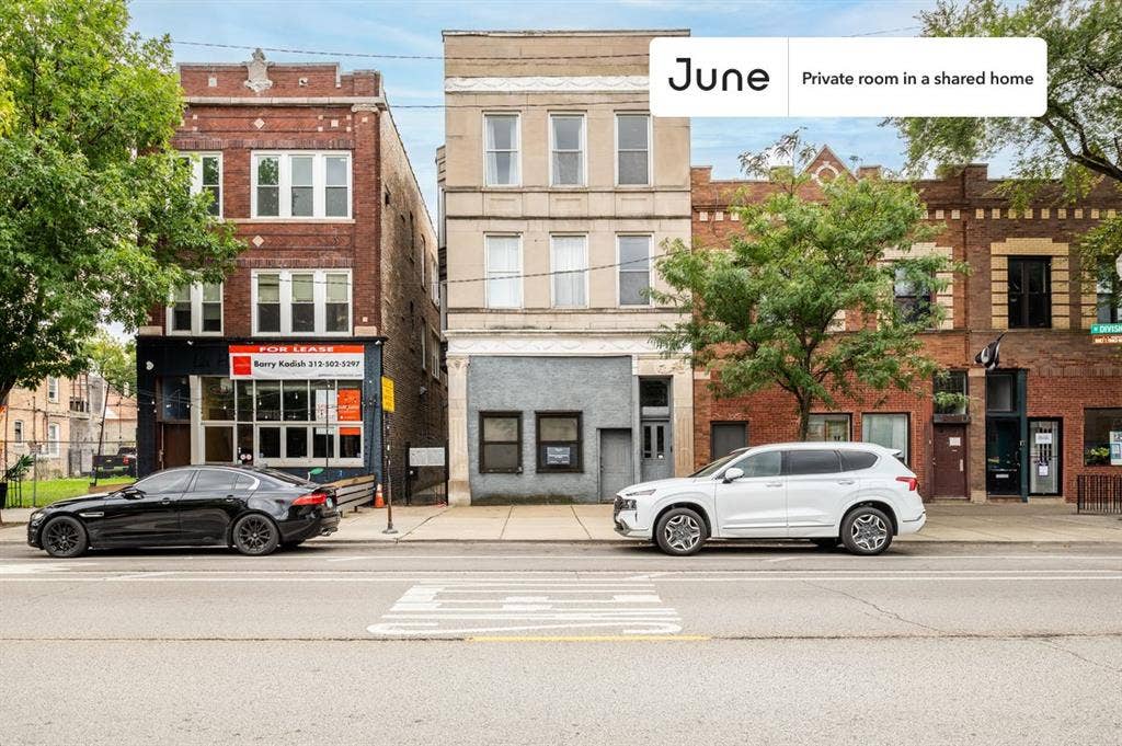 3 BR in Chicago