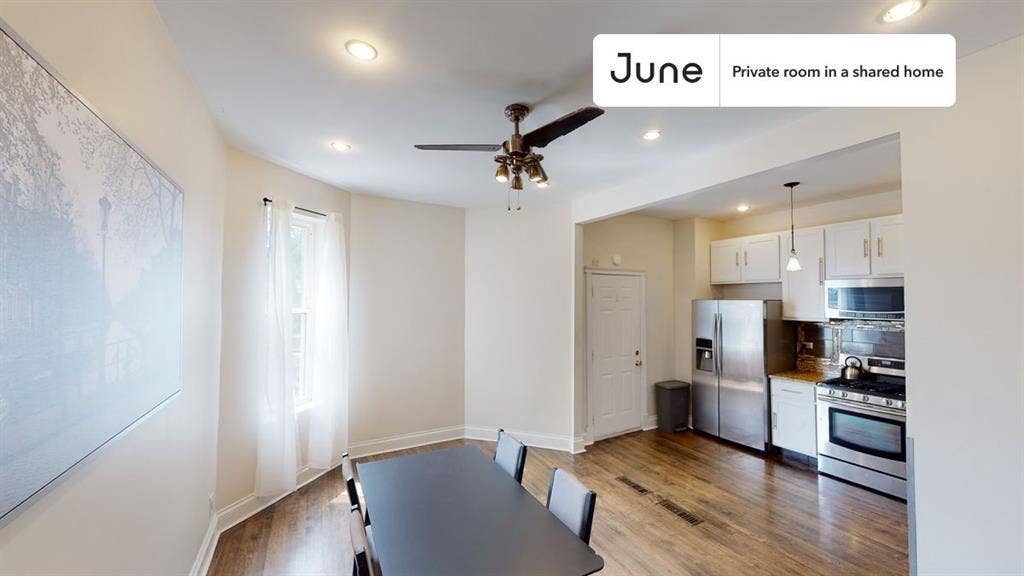 3 BR in Chicago