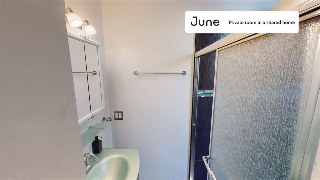 3 BR in Chicago