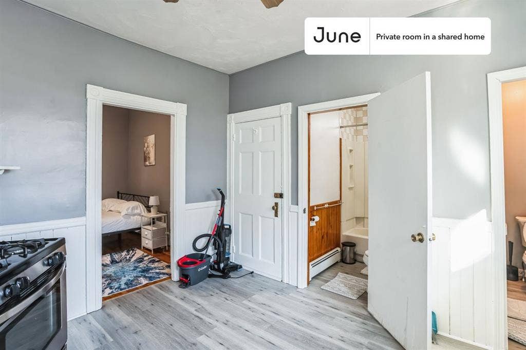 4 BR in Boston