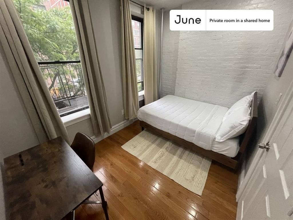 2 BR in New York City