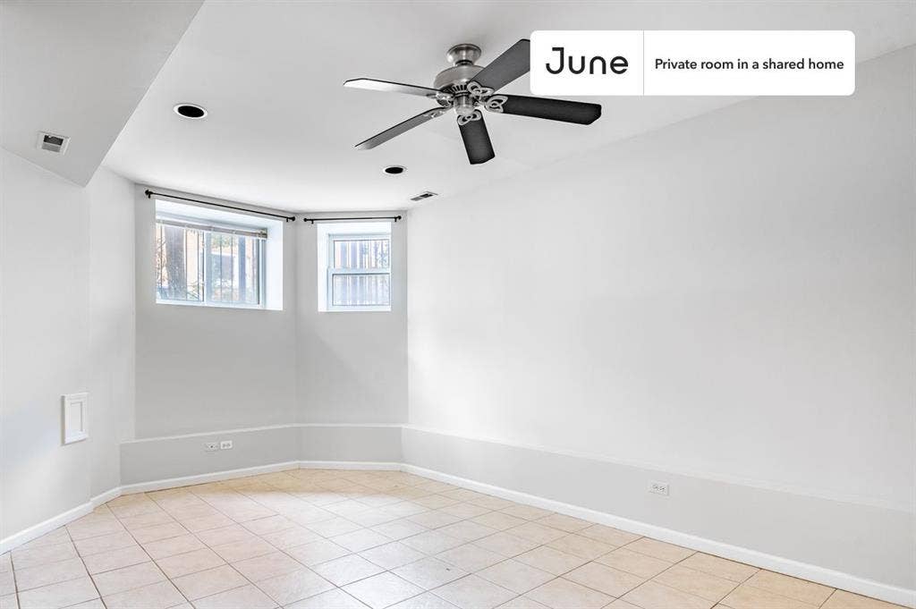 4 BR in Chicago