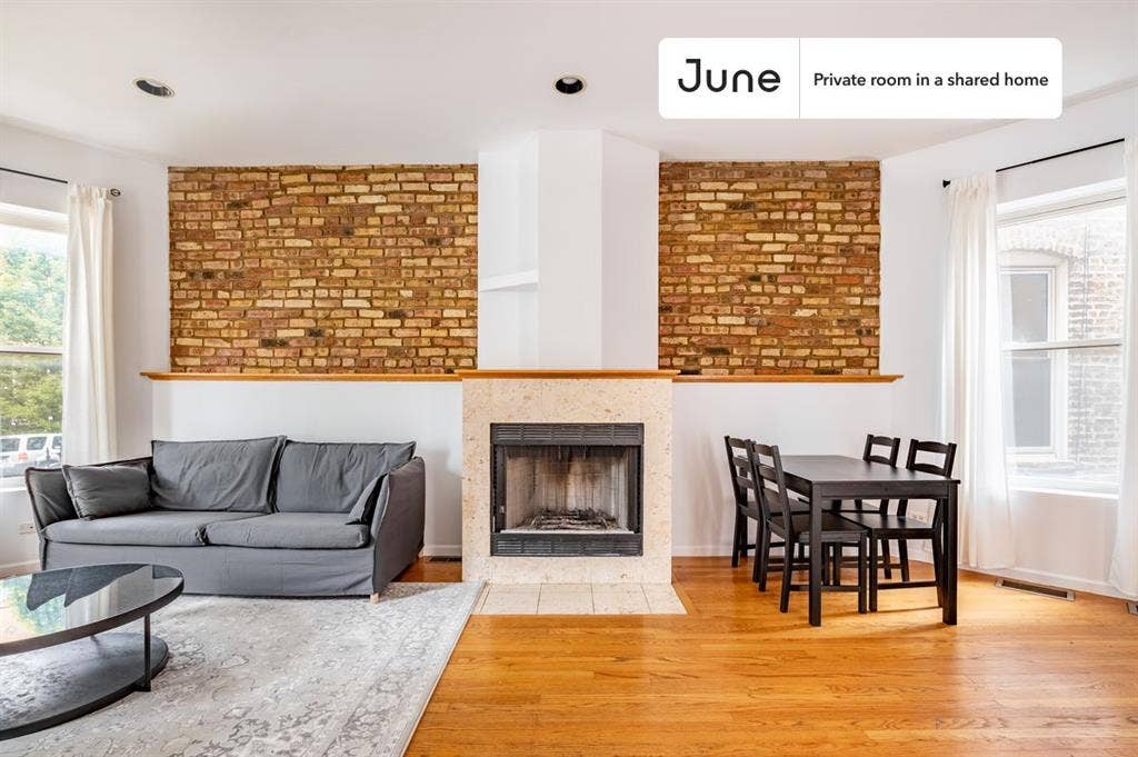 4 BR in Chicago